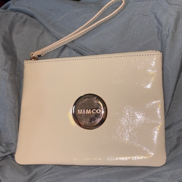 MIMCO LIGHT PINK ROSE GOLD PATENT LEATHER WRISTLET - Picture 2 of 8